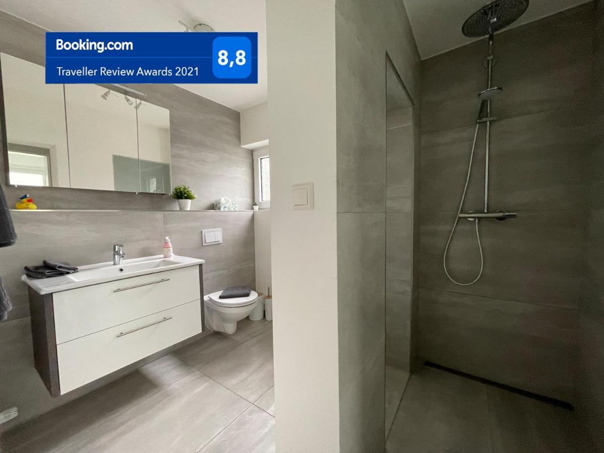 Bückeburg W1 - Kontaktloser 24H Check In, W-Lan, Netflix, Parkplatz, Kueche, Boxspring-Bett מראה חיצוני תמונה